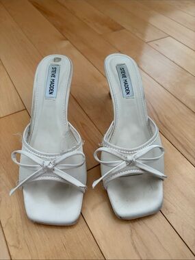 Steve Madden White Bow Slide Mules